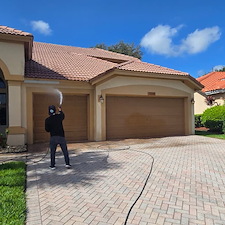 Pressure-washingPressure-Cleaning-a-residential-home-located-at-Boynton-Beach-FL-33472 5